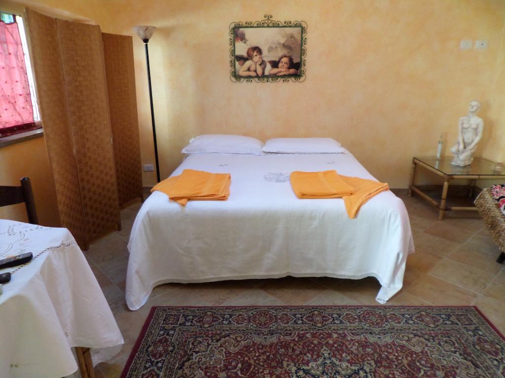 مارينو B&B Villino Lory الغرفة الصورة
